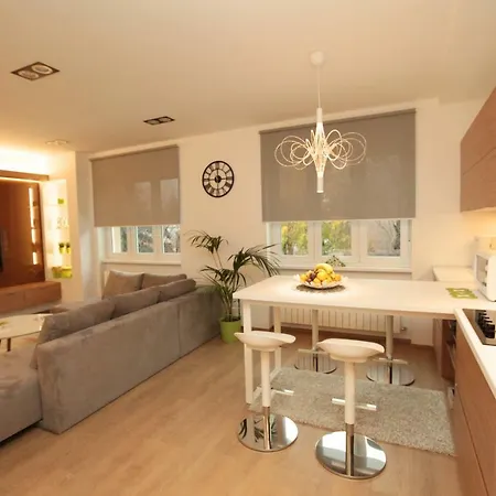Apartment Cubo Maksimir 1 Zagreb Exterior photo